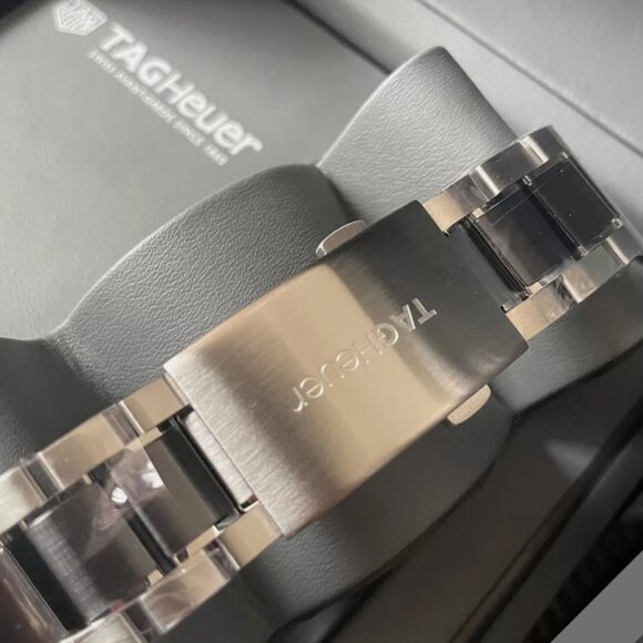 TAG Heuer Formula 1 200M 43 QUARTZ Chronograph CAZ1011.BA0843 GRAY DIAL WATCH - Picture 3 of 7